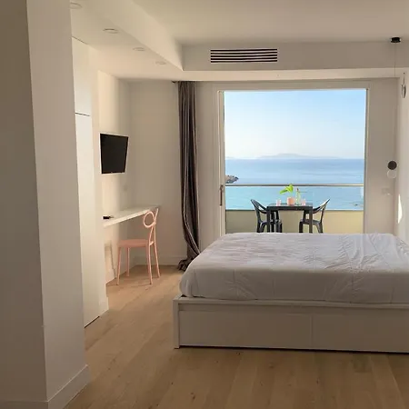 Aparthotel Boutique Lungomare 3*